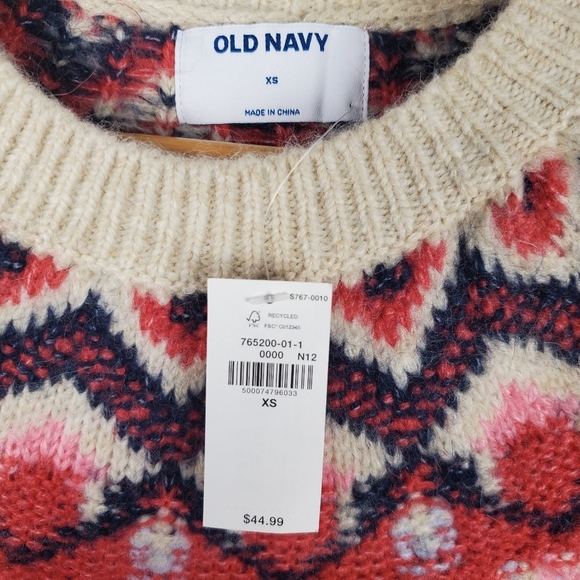 Old Navy Women's Patterned Sweater - Cream and Red. Fair Isle. XS. #0173 - Picture 3 of 9